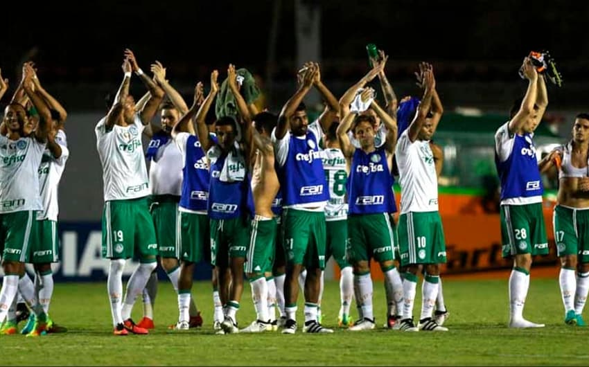 1º) Palmeiras lidera com 60 pontos