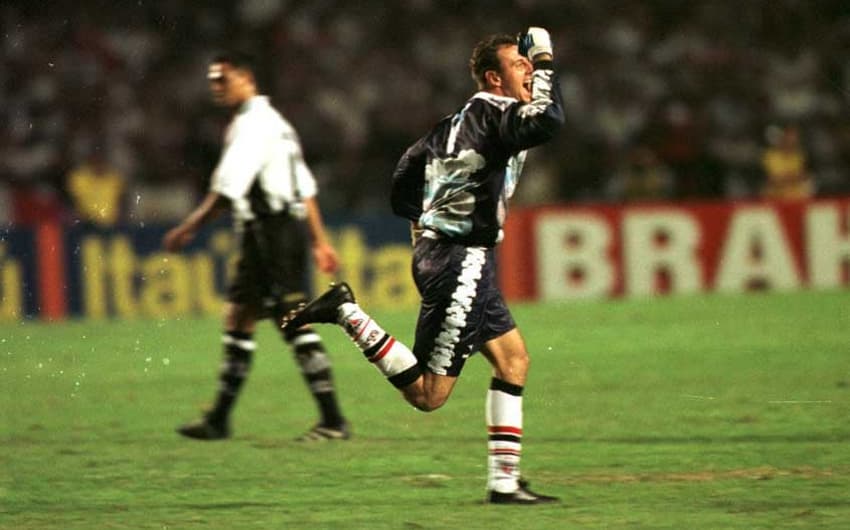 São Paulo 2x2 Santos - Final do Paulista, única final com gol de Rogério Ceni - 18/6/2000