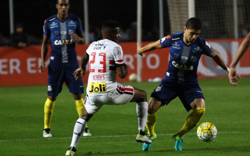 Santos derrota o São Paulo no Pacaembu&nbsp;