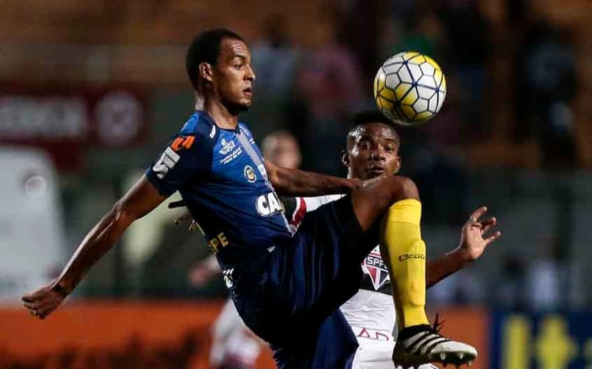 Com gol de Copete, Santos derrota o São Paulo&nbsp;