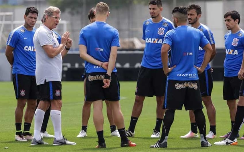 Oswaldo de Oliveira e jogadores do Corinthians