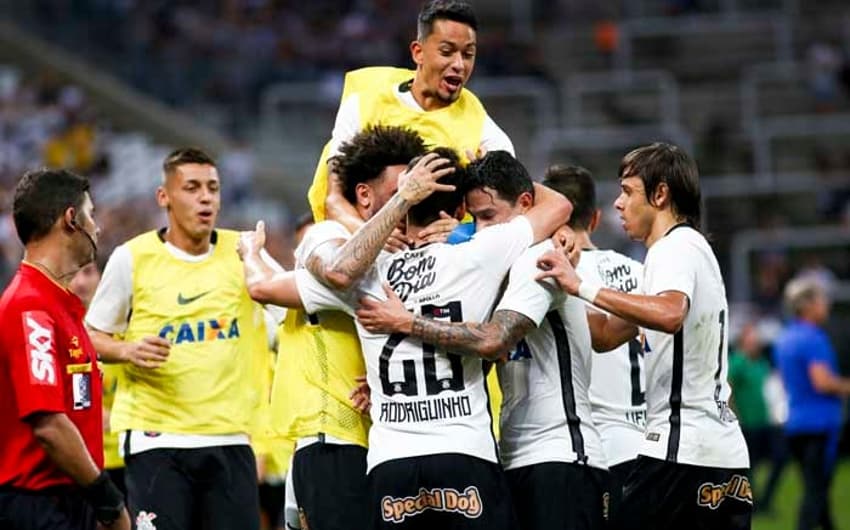 Corinthians 2x0 América-MG