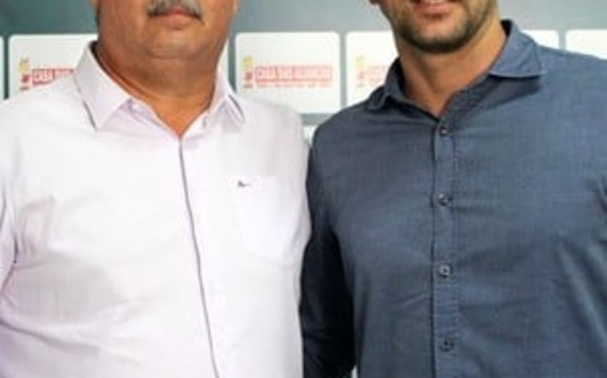 Rodrigo Pastan (à direita), executivo de futebol do Guarani (Foto: Gabriela Del Rio / Guarani FC)