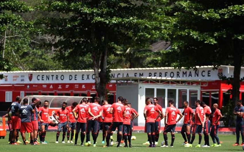 Treino Flamengo - Zé Ricardo conversa com elenco