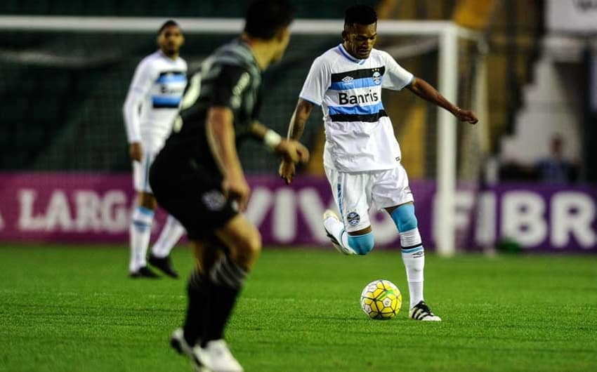 As imagens do empate sem gols entre Figueirense e Grêmio