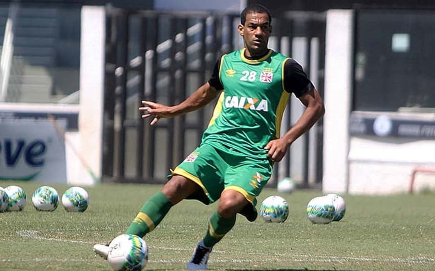No Vasco desde 2014, Rodrigo alcançou a marca de 19 gols em 169 partidas. O jogador tem vínculo até final de 2017