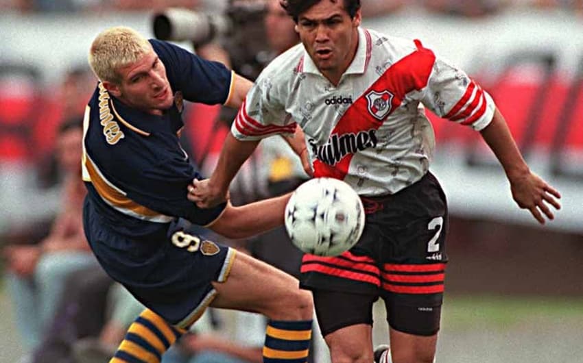 Após se destacar no Estudiantes, Palermo foi contratado pelo poderoso Boca Jrs. em 1997