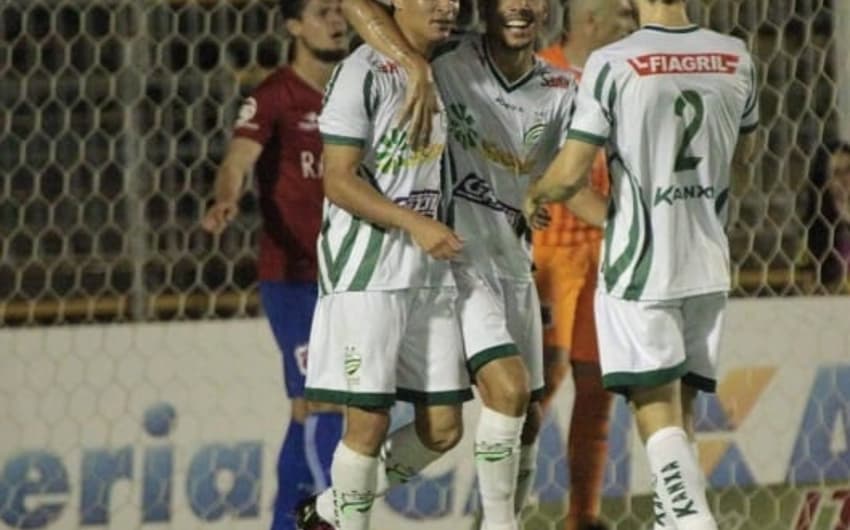 Alfredo é o artilheiro do Luverdense com 20 gols na temporada (Foto: Luverdense E.C.)