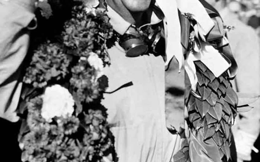 O primeiro piloto a conquistar o Mundial foi o italiano Nino Farina, na temporada de 1950