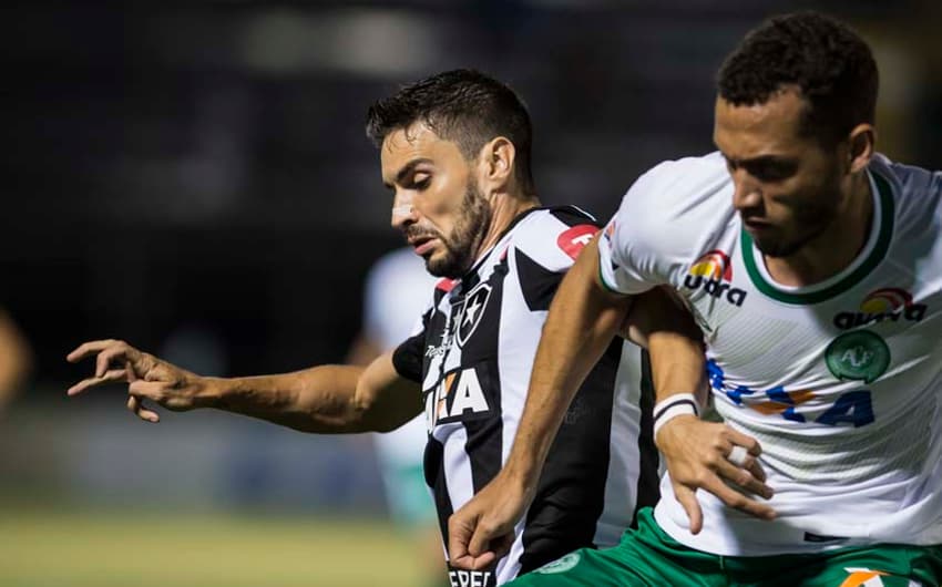 Botafogo x Chapecoense - Rodrigo Pimpão e Neto