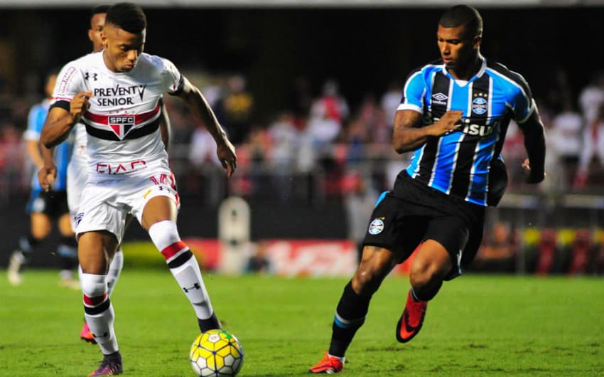 David Neres em ação contra o Grêmio, no Morumbi