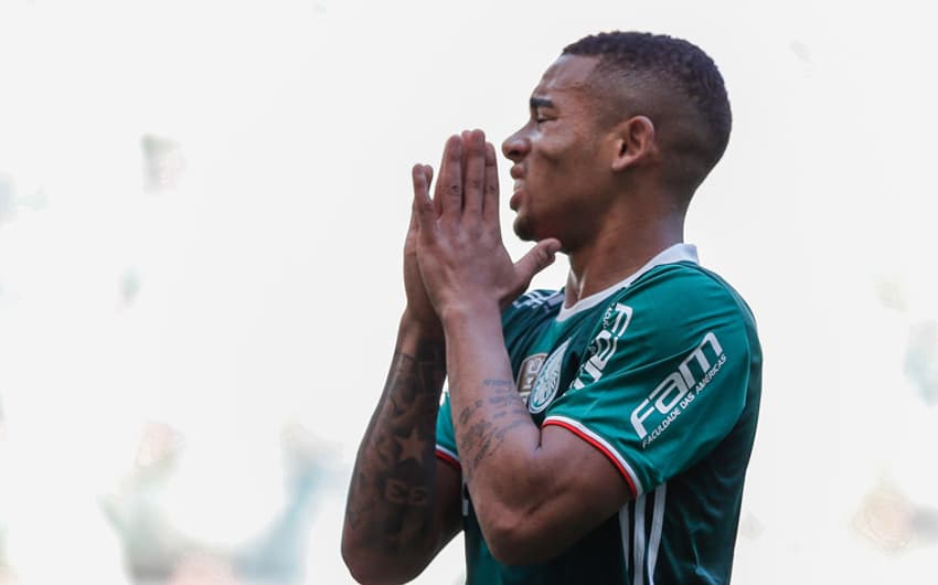 Palmeiras chegou a 74 pontos e a 98% de chances de título, e já está na Libertadores