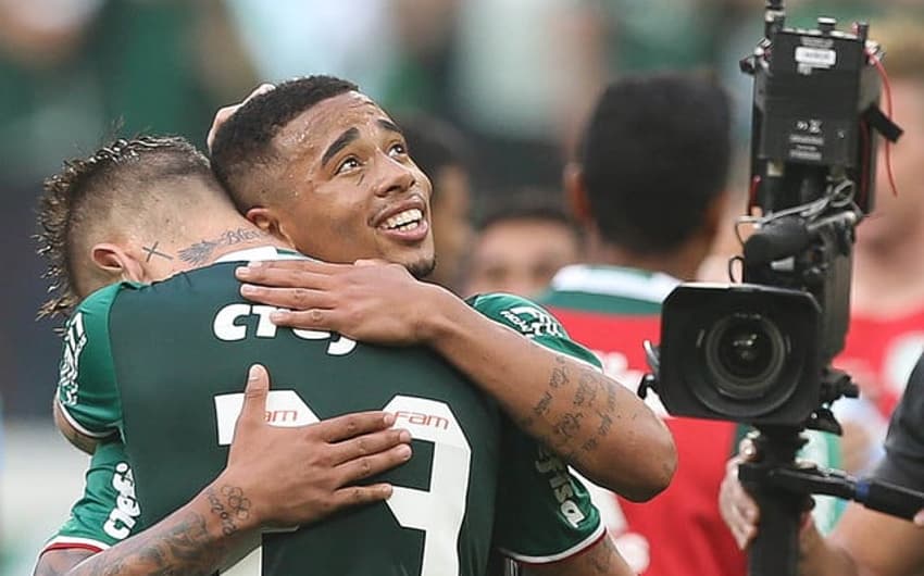 Palmeiras, com 74 pontos, viu chances de título pularem para 98%. Vaga na Libertadores já está garantida