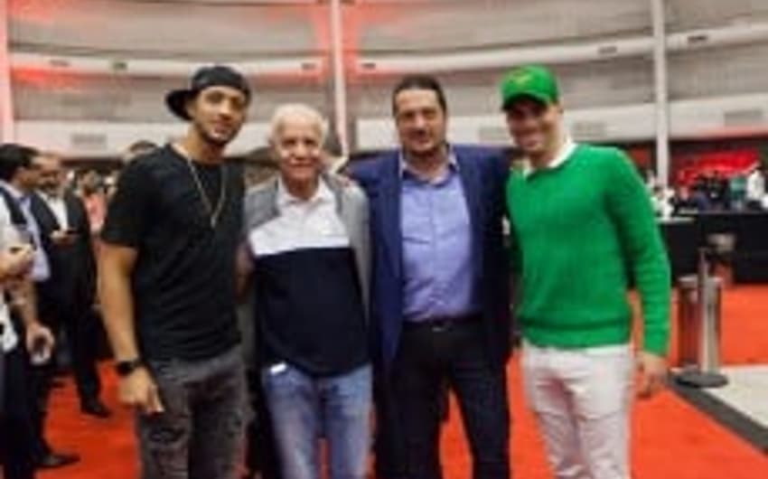 Vitor Hugo, Ademir da Guia, Igor Federal (pres. da Conf. de pôquer) e Moises no Desafio das Estrelas do BSOP Millions
