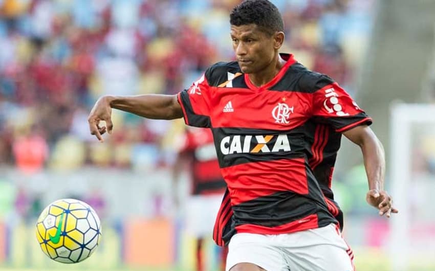 Márcio Araújo teve boa atuação contra o Santos
