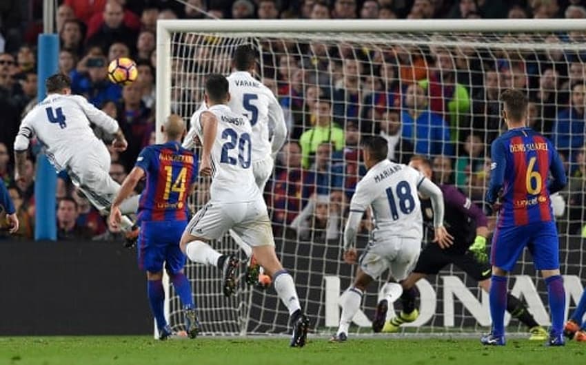 Gol Sergio Ramos - Barcelona x Real Madrid