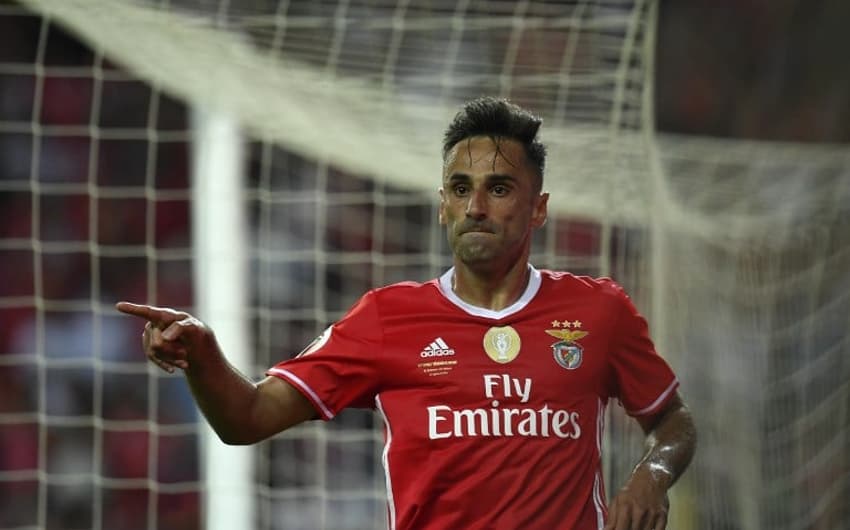 Benfica: Lesionado na fase de grupos, Jonas voltará nas oitavas para ajudar o time português