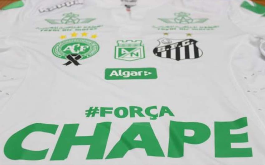 Camisa do Santos homenageia a Chapecoense