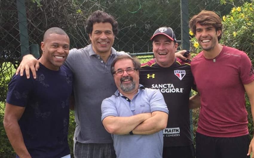 Marco Aurélio Cunha com Júlio Baptista, Raí, Pintado e Kaká, todos ex-jogadores do São Paulo&nbsp;