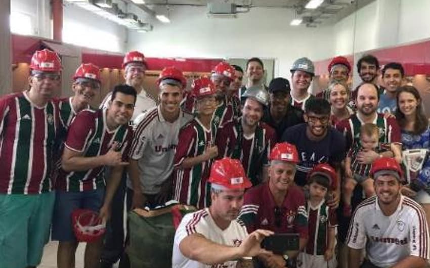 Grupo de doadores visita o CT do Fluminense