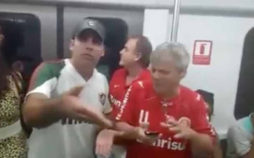 Fluminense repudia ofensas a colorados no trem após o jogo