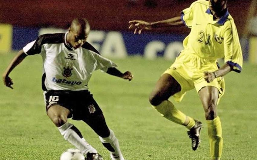 Capetinha Edilson foi o primeiro a ser eleito o melhor de um Mundial, na edição de 2000 vencida pelo Corinthians