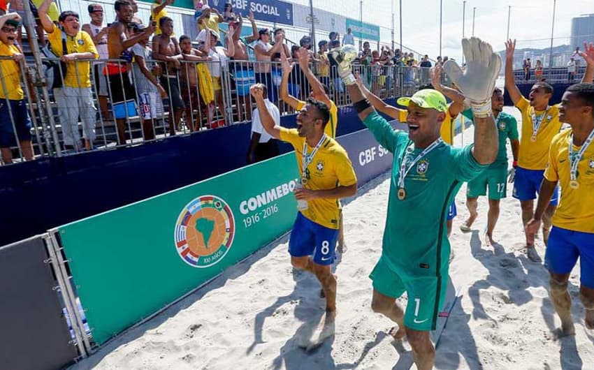 Beach Soccer - Gilberto Costa anuncia lista com 16 jogadores para treinamentos visando Eliminatórias