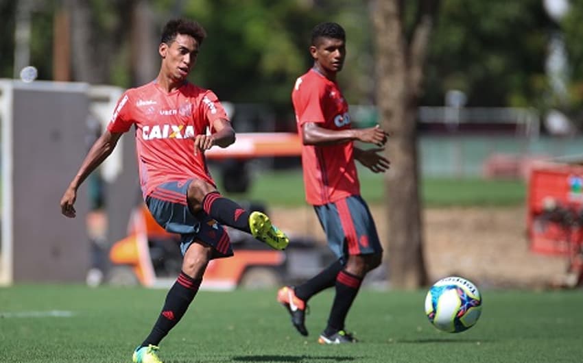 Alisson em treino do Flamengo (Gilvan de Souza/ Divulgação)