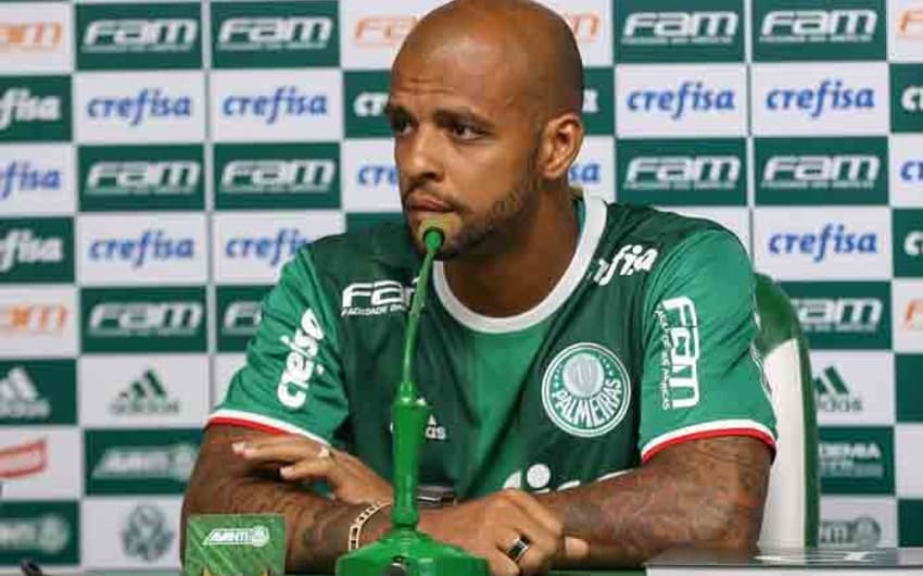 Felipe Melo voltou do exterior para fortalecer o meio do Palmeiras