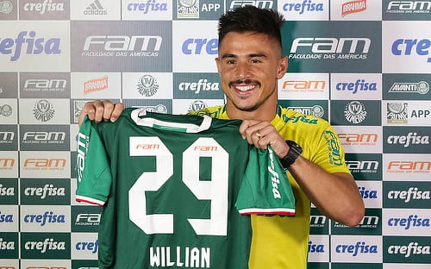 Willian foi apresentado pelo Palmeiras