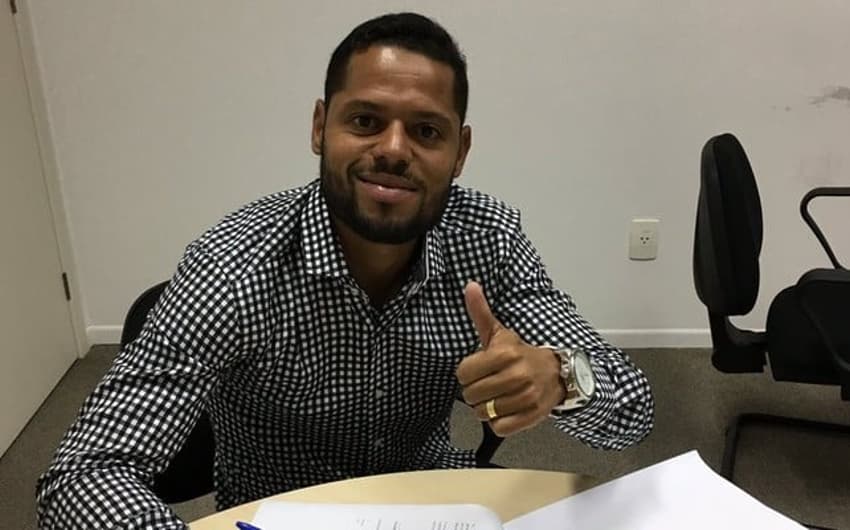 Lateral-esquerdo, João Paulo é o novo reforço do Figueirense