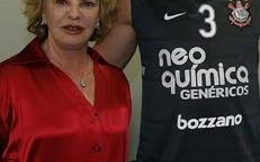 Marisa Letícia, ex-primeira-dama do Brasil, ao lado de Ronaldo