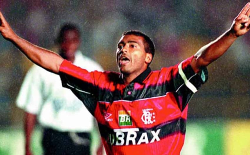 Romário com a camisa do Flamengo