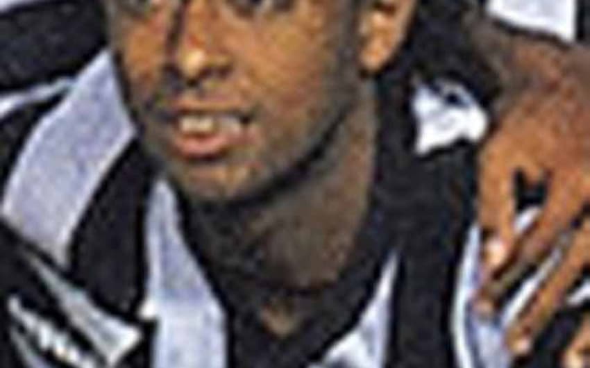 Carlos Alberto Dias - com a camisa do Botafogo