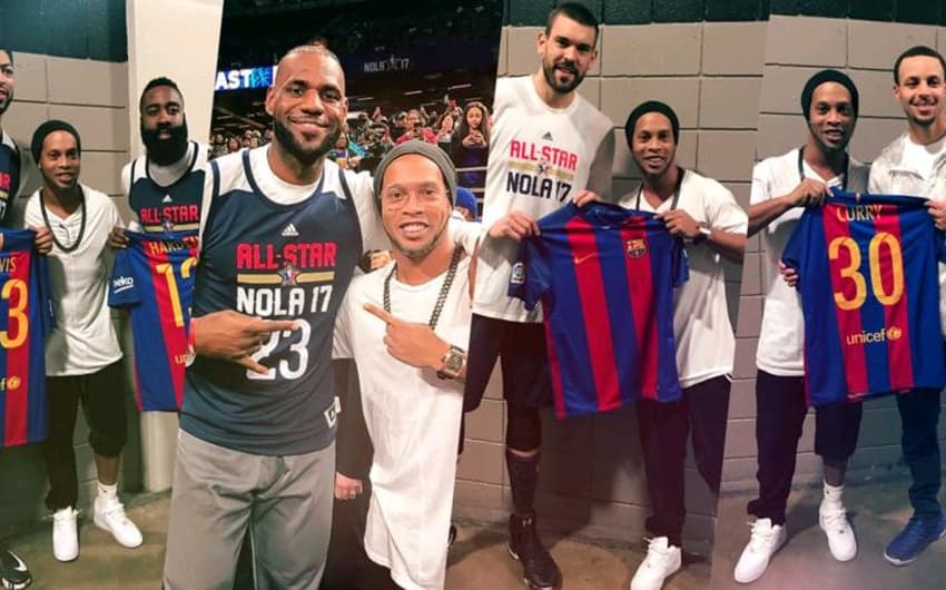Ronaldinho Gaúcho presenteia jogadores da NBA com camisas do Barcelona