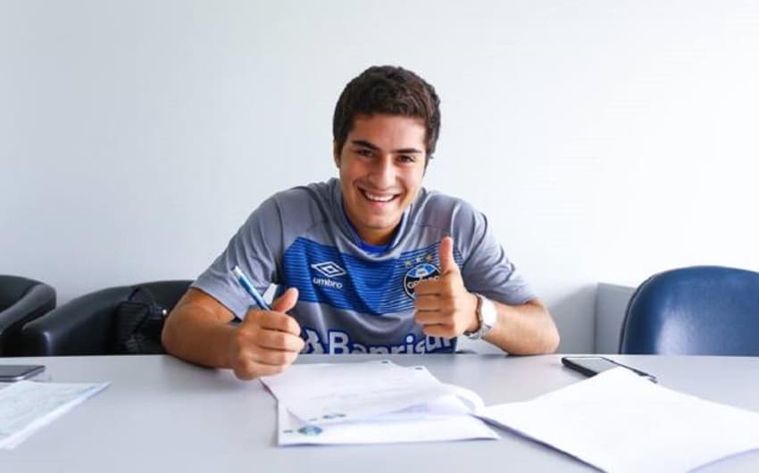 Martín Chavez assinou contrato com o Grêmio até o fim deste ano (Foto: Divulgação / Grêmio / Grêmio)