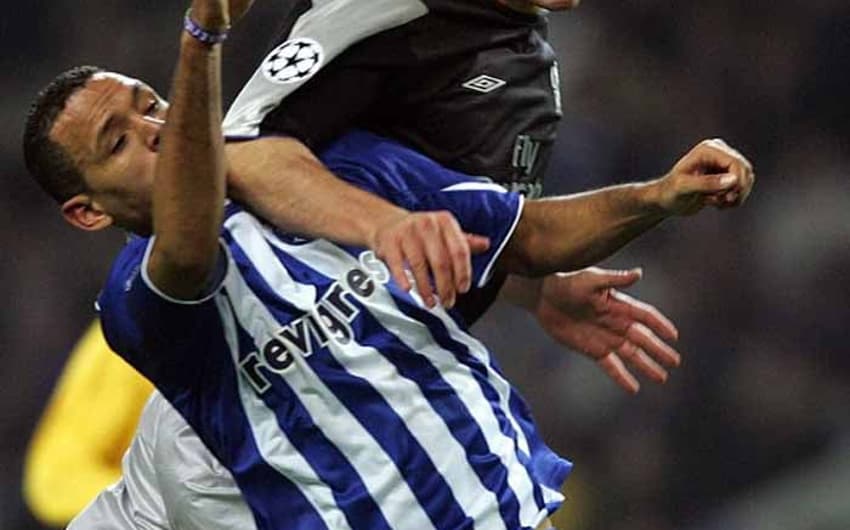Luis Fabiano se transferiu para o Porto em 2004 e ganhou o Mundial de Clubes