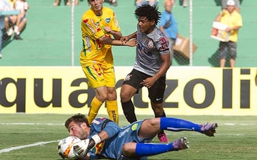 Último confronto entre as equipes foi em 2013. Corinthians venceu por 1 a 0