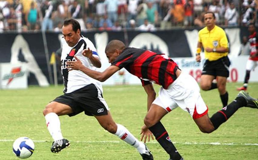 Em 2008, o desastre começou com a goleada do Vitória por 5 a 0