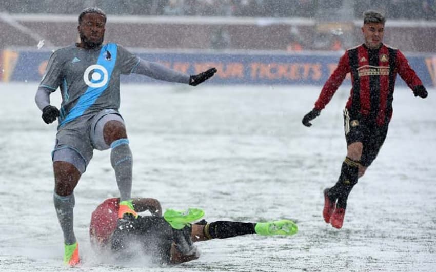 Minnesota United FC x Atlanta - Gramado recheado de neve nos EUA