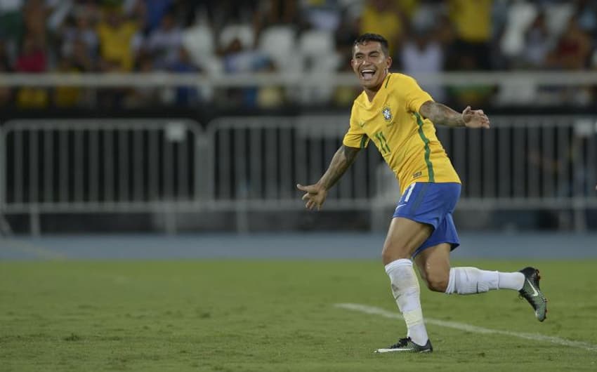Dudu fez o gol da vitória da Seleção Brasileira sobre a Colômbia