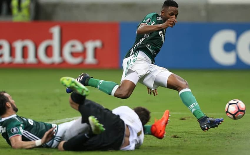 Mina marca o gol da vitória do Palmeiras contra o Wilstermann - Cesar Greco/Palmeiras