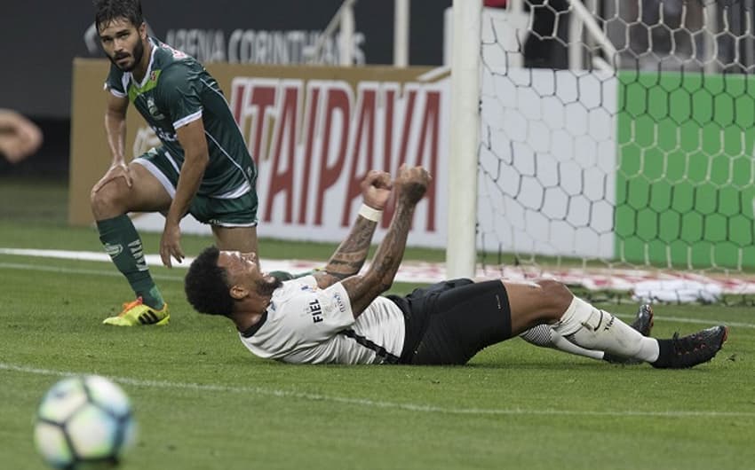 Kazim entrou no Corinthians no segundo tempo contra o Luverdense