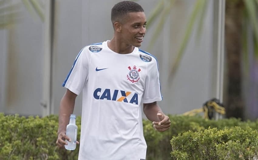 Pedrinho foi promovido no Corinthians após se destacar na Copinha