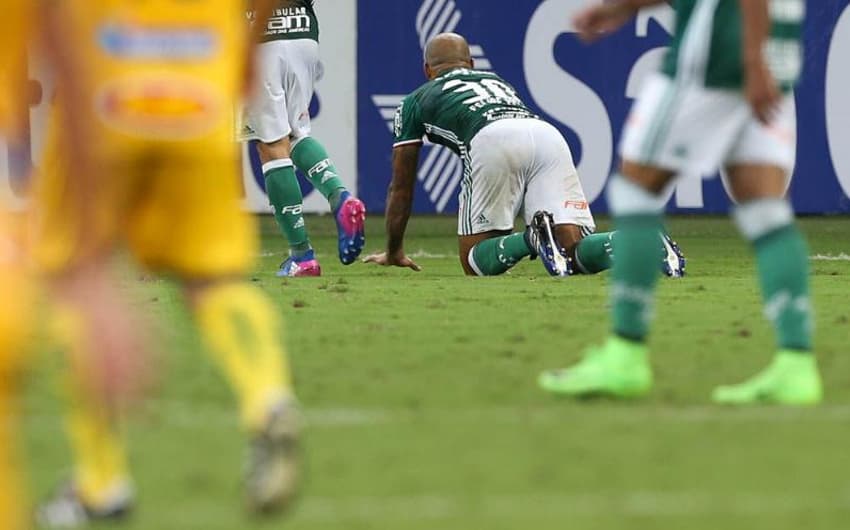 Felipe Melo marcou gol contra o Mirassol e comemorou imitando um pitbull