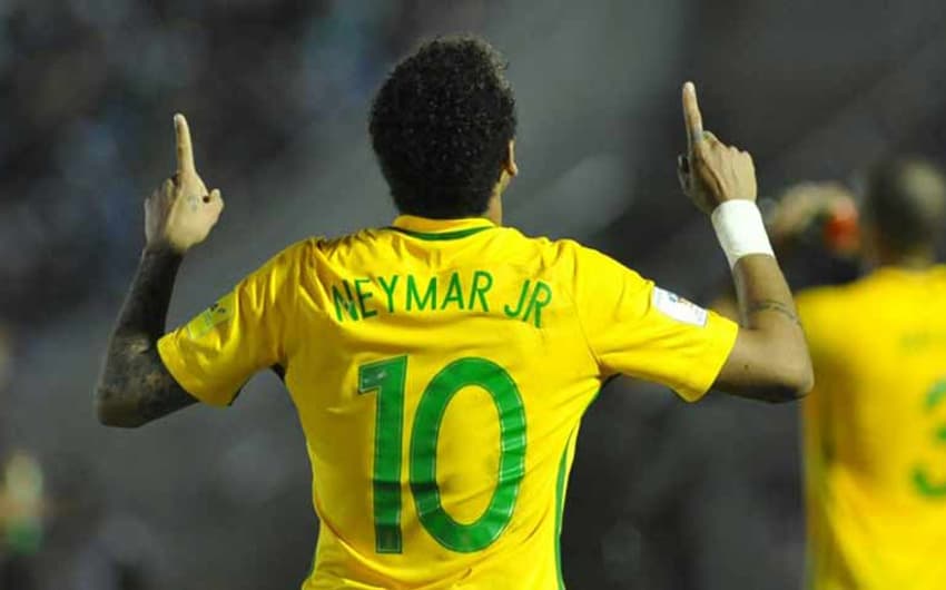 Neymar marcou golaço em goleada por 4 a 1 sobre o Uruguai