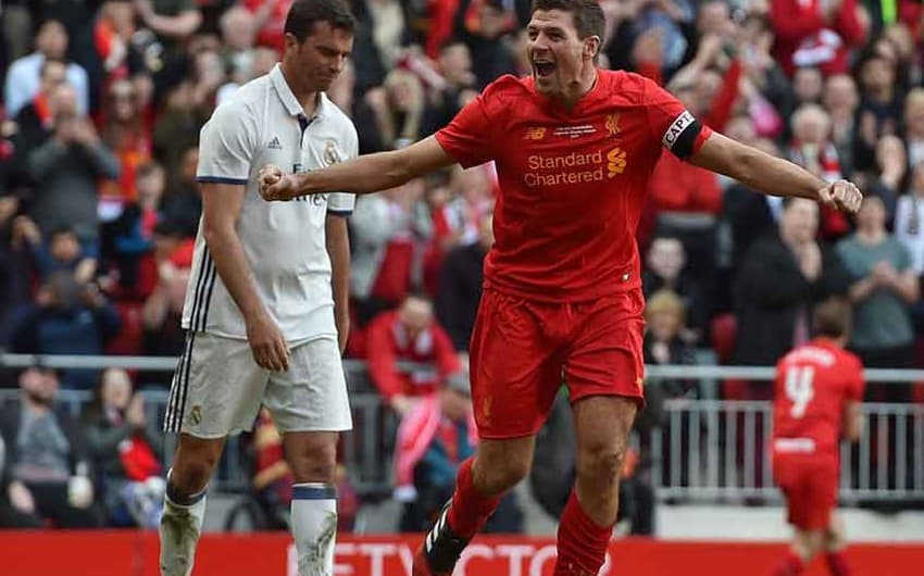 Gerrard - Lendas de Liverpool x Real Madrid