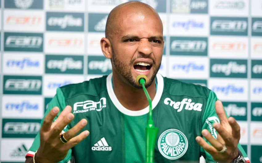 Felipe Melo ganhava destaque no noticiário por chamar Neto de 'bobão'