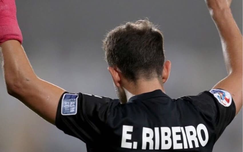Everton Ribeiro fez a diferença em mais uma vitória do Al Ahli