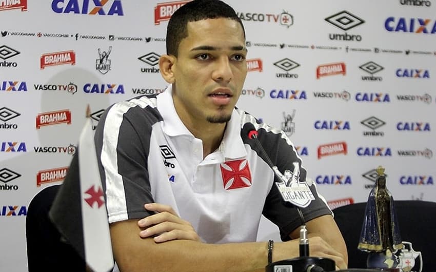 Gilberto lateral-direito do Vasco